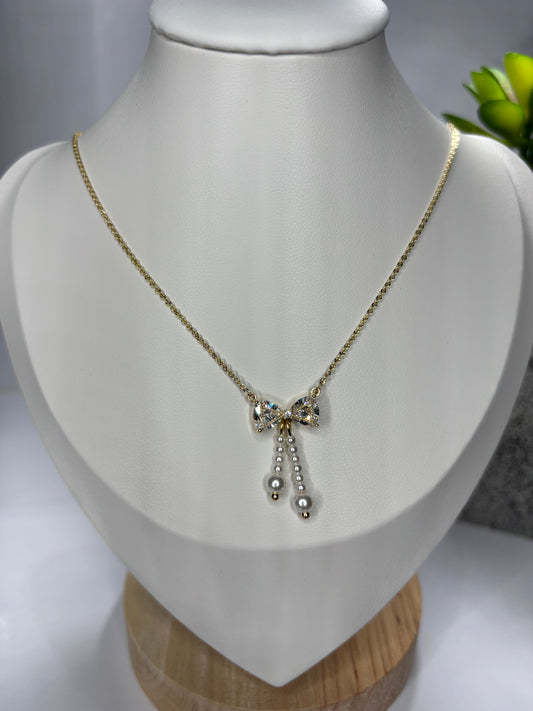 Bow Necklace